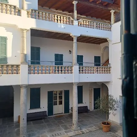 Feluca アパート *